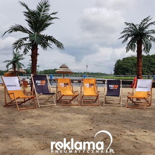 Reklamowe leżaki plażowe z drewnianym stelażem i regulacją oparcia