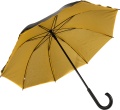 Parasol reklamowy z długim pałąskiem oraz czarnym poszyciem i żółtą podszewką od spodu.